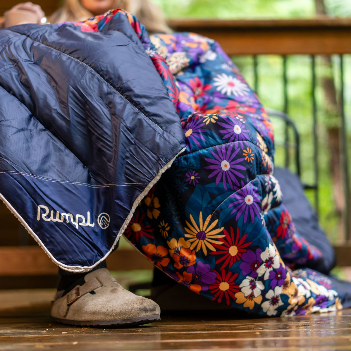 Fleece Puffy Blanket - Midnight Bloom