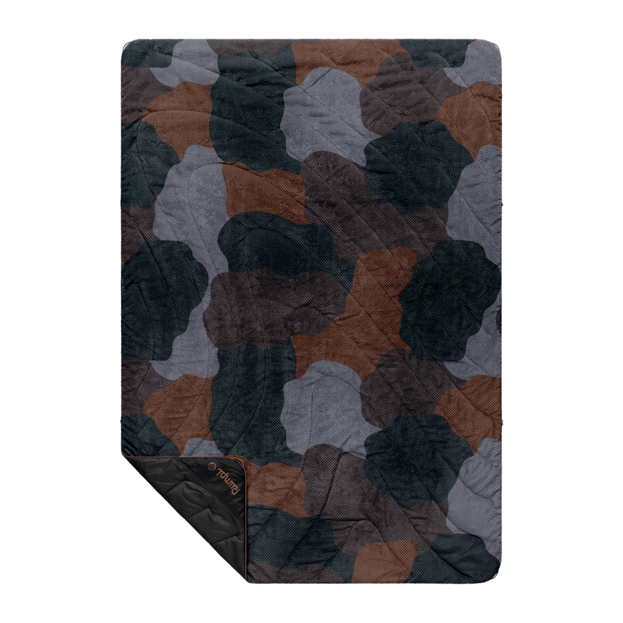 Fleece Puffy Blanket - Puzzled Black